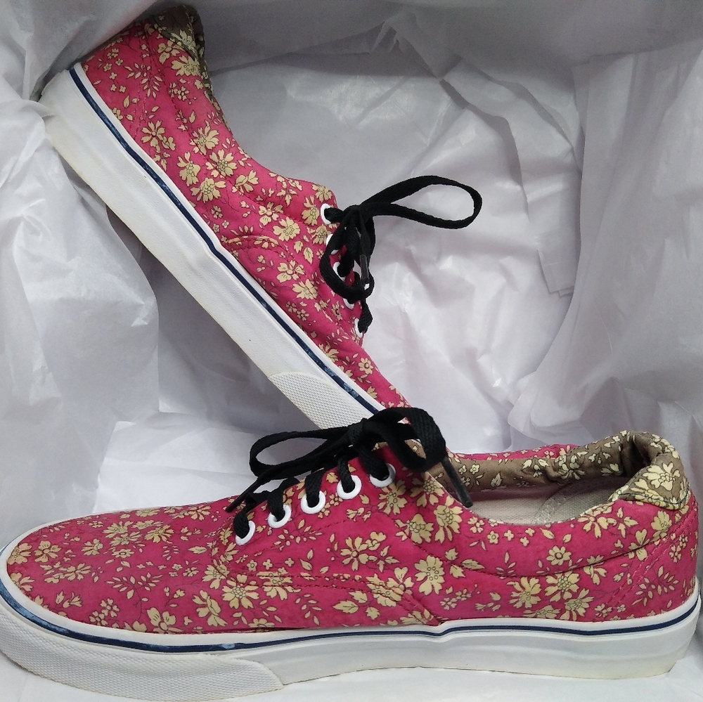 Vans unisex lace up floral print